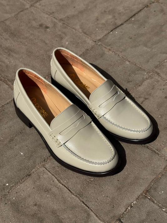 Mocassins en cuir pour femme beige