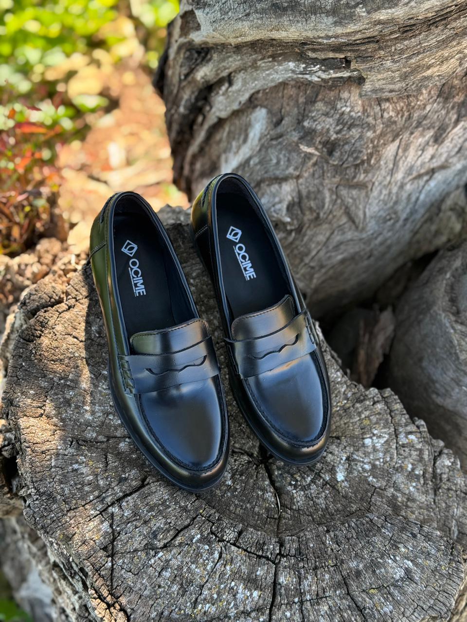 Mocassins en cuir glacé noir pour femme