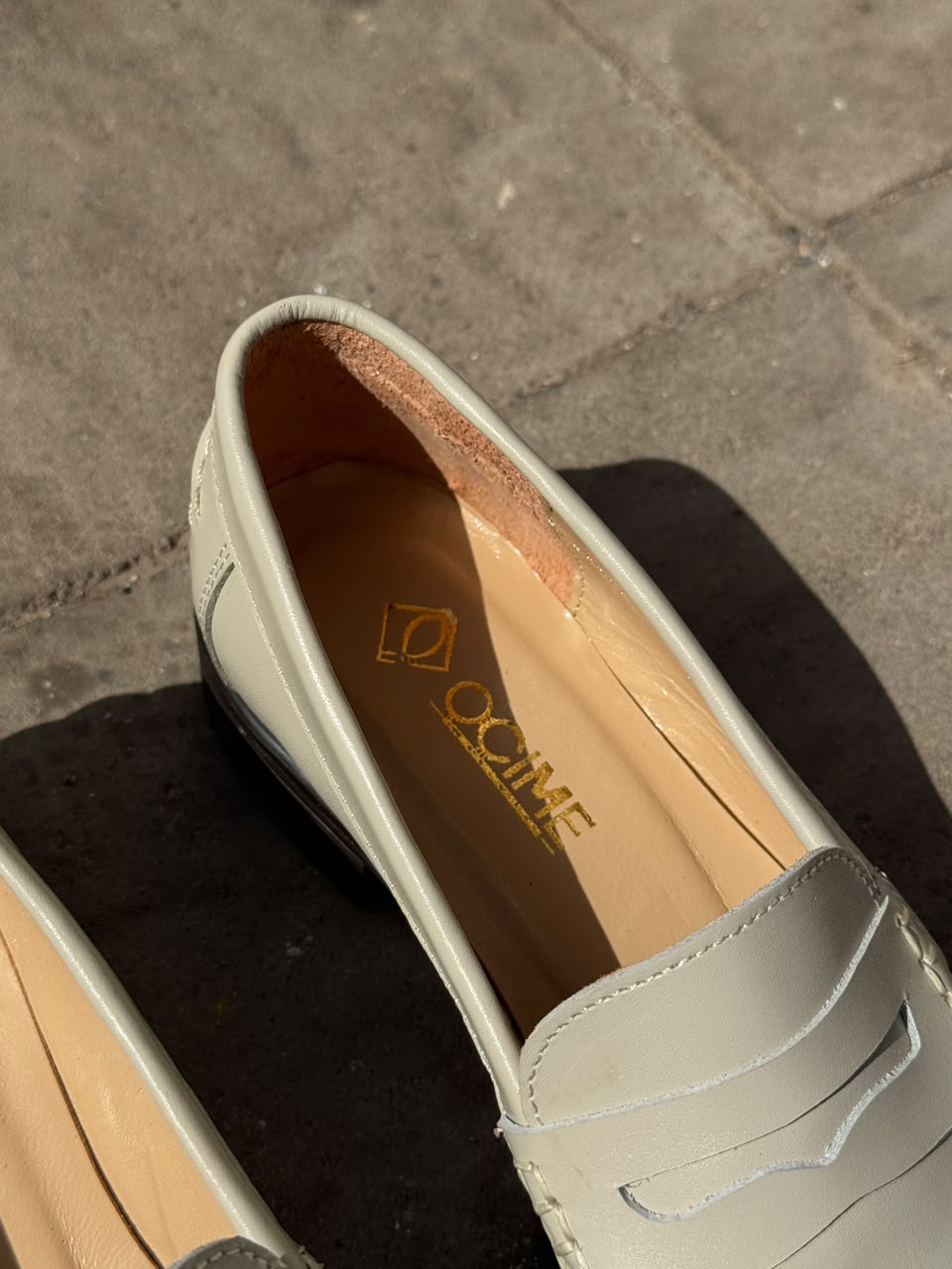 Mocassins en cuir pour femme beige