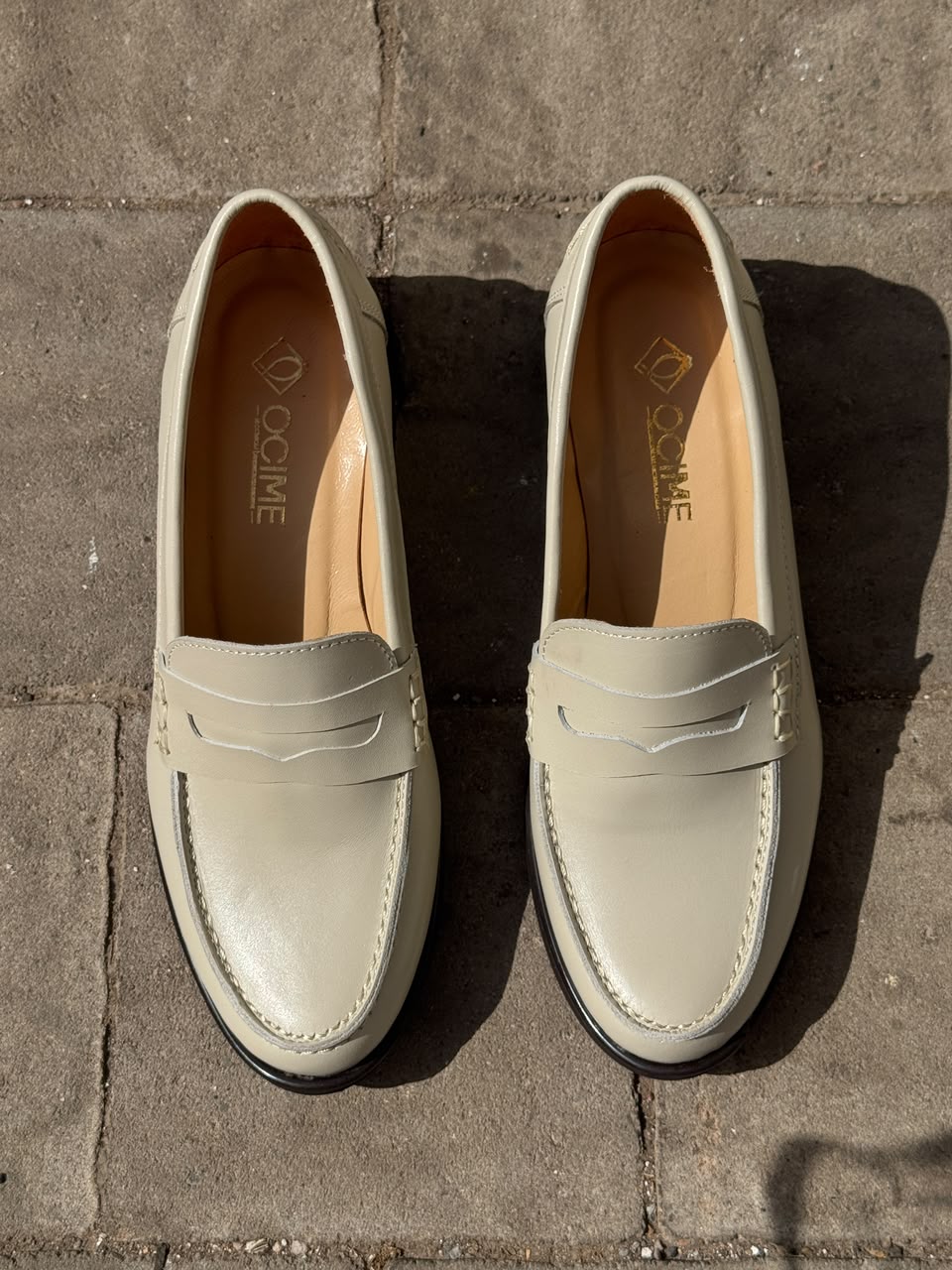Mocassins en cuir pour femme beige